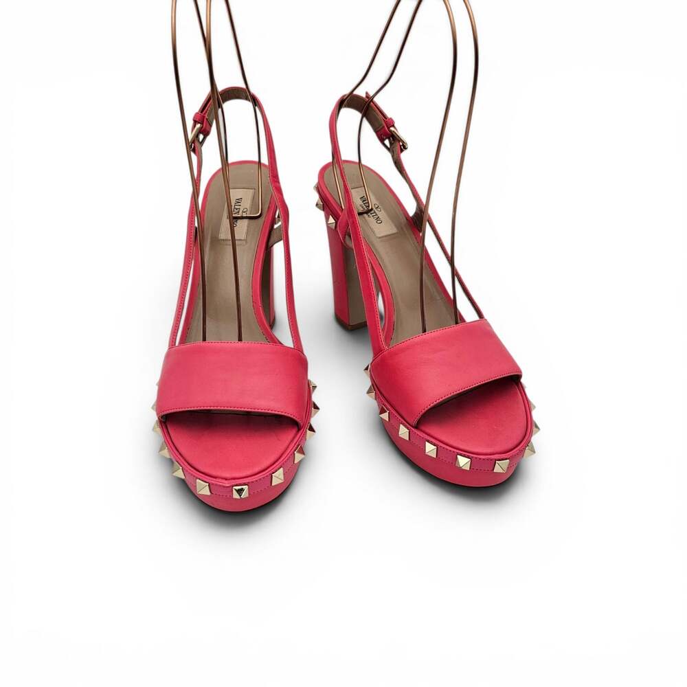 Valentino Garavani Rockstud Pink Leather Block Heel Sandal Gold Size 40.5 10.5